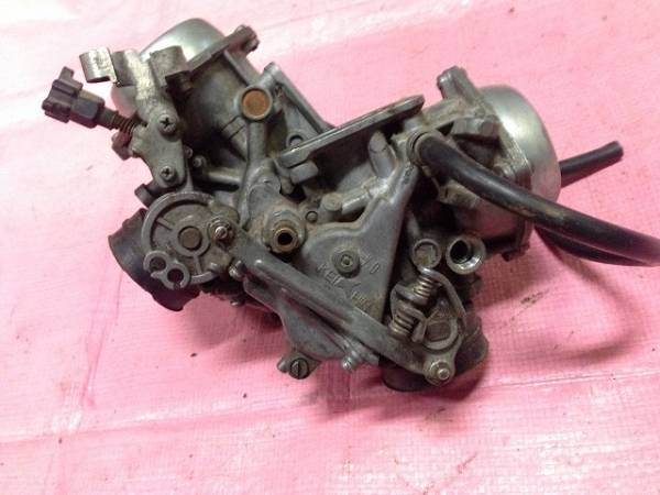 美品　　VT250F　　キャブレター　　　　MC08　　80サイズ