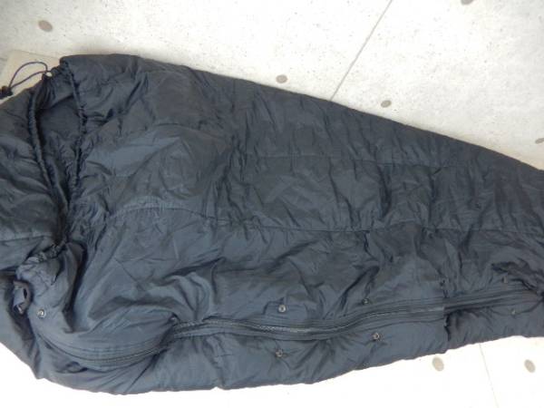 ♪送料無料♪『GORE TEXスリーピング寝袋・黒 』極上品！