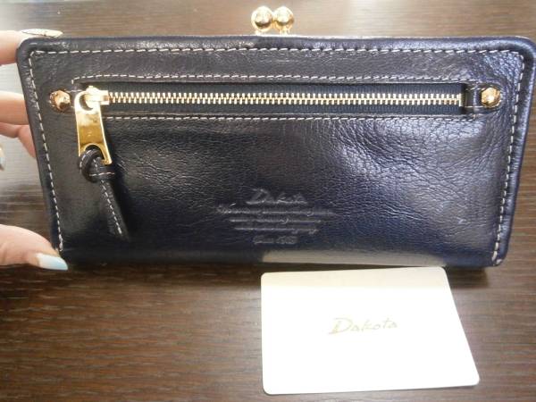 美品☆Dakota☆ダコタ☆がま口長財布☆モデルノ☆ネイビー(長財布 