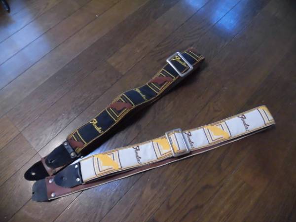 レア！Fender　 フェンダー　旧型ギターストラップ　２本　