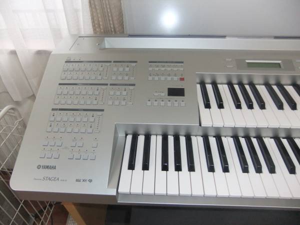 YAMAHA エレクトーンSTAGEA mini ELB-01 2011年製 イス付き YAMAHA エレクトーンSTAGEA mini ELB-01 2011年製 イス付き