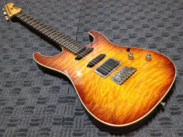 ★MOONストラト☆トムアンダーソン製？★キルトトップ☆