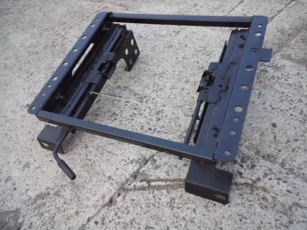 ジムニー用シートレール（レカロ用）