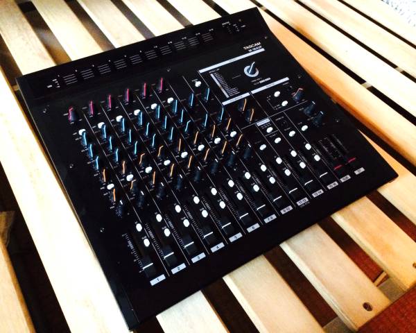 TASCAM M-164UF タスカム　オーディオインターフェース