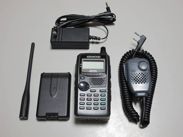 ★　KENWOOD デュアルバンド　TH-D72 中古品です。　★