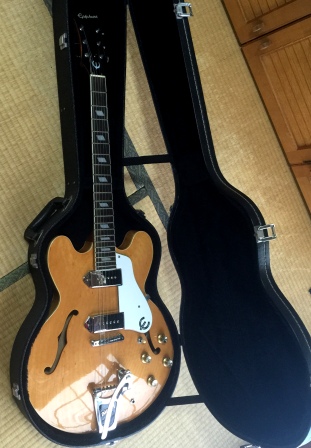カジノ　ケース付属　Epiphone Casino