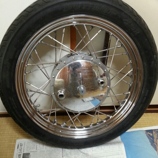 ハンバーガードラム、ホイール、タイヤセット