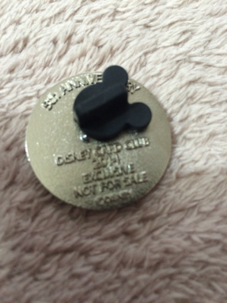 非売品DisneyCARD CLUB2014年ピンバッチ_2
