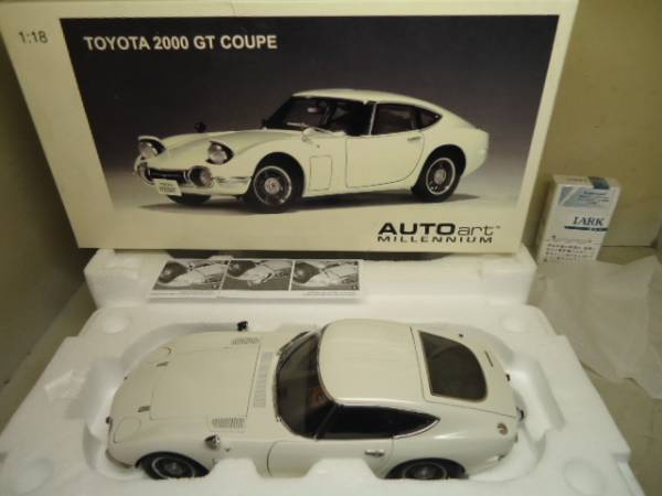 TOYOTA２０００GT.COUPE　１：１８