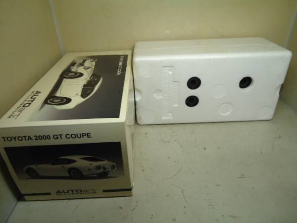 TOYOTA２０００GT.COUPE　１：１８