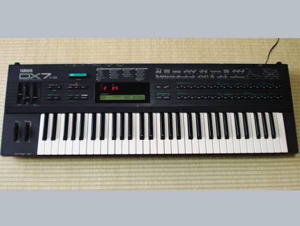 YAMAHA ヤマハ シンセサイザー DX7 II-D 【電池交換済】
