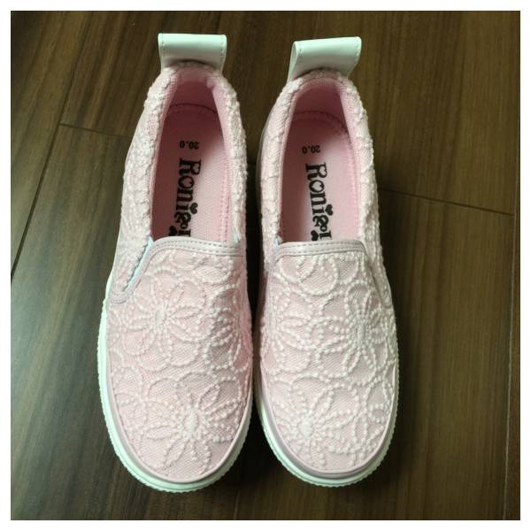 RONI ロニィ　花柄プラットフォームスリッポン　19cm