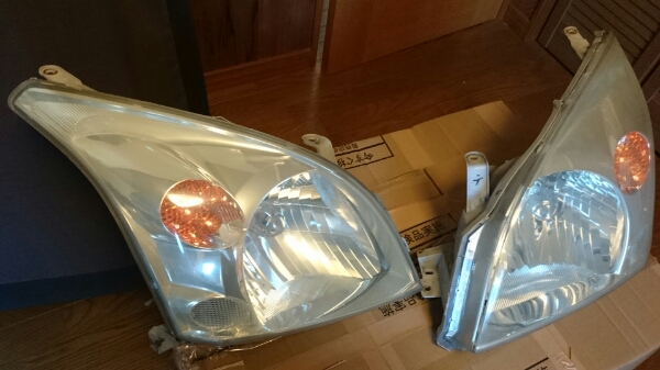 新品 トヨタ ランクル プラド120 後期 純正 右 ヘッドライト