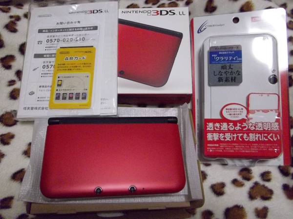 ニンテンドー 3DS LL 赤 おまけ 8GBにUP + 未使用カバー 付き