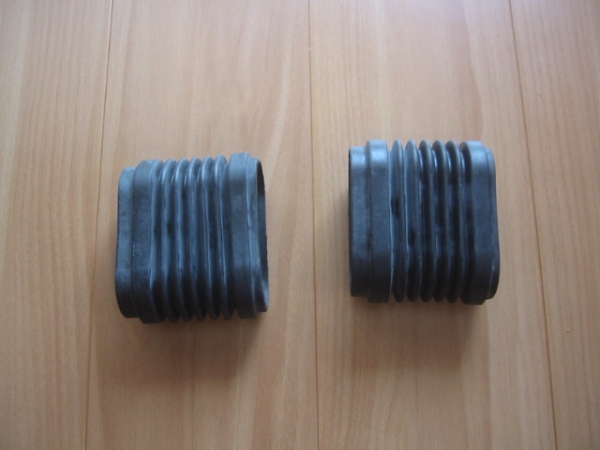 メグロＺ７　チエンケースゴム　未使用品！！