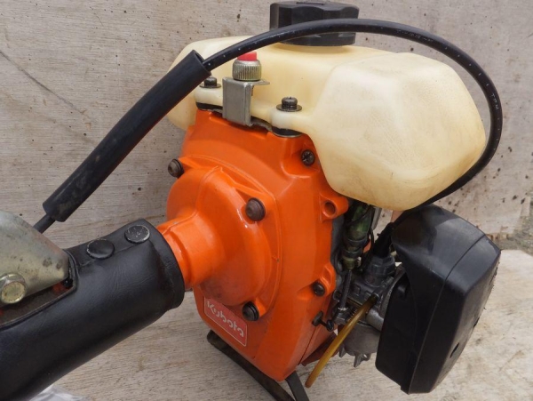 クボタゼノア プロ用 高馬力草刈機 KC340F 刈払機中古*T(刈払機)｜売買