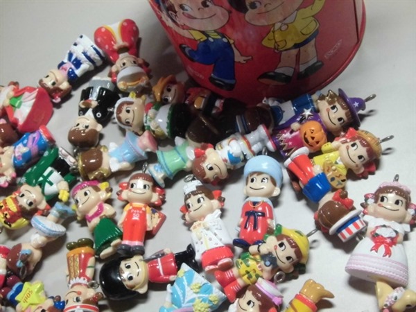 不二家 ペコちゃん キーホルダー まとめてセット 缶付 当時物の入札