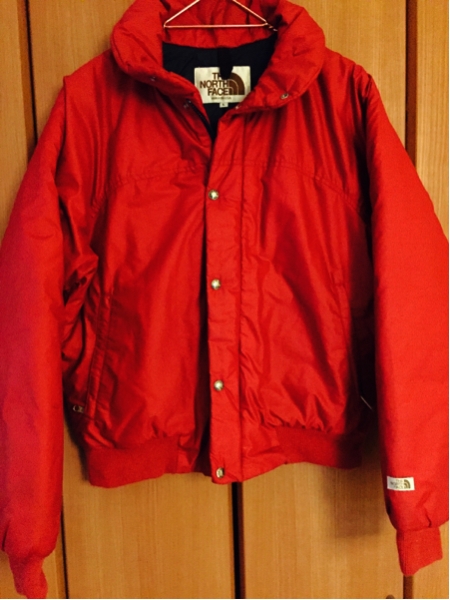 ノースフェース 茶タグ 赤 アウターTHENORTHFACEダウン