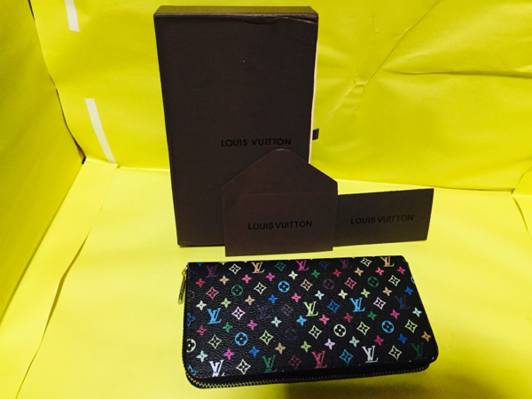 新品ルイヴィトン マルチカラー★ 黒.白 長財布ノベルティ