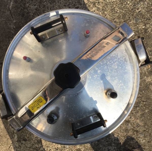 ★☆圧力鍋　フタ付き　60cm 中古品　業務用☆★