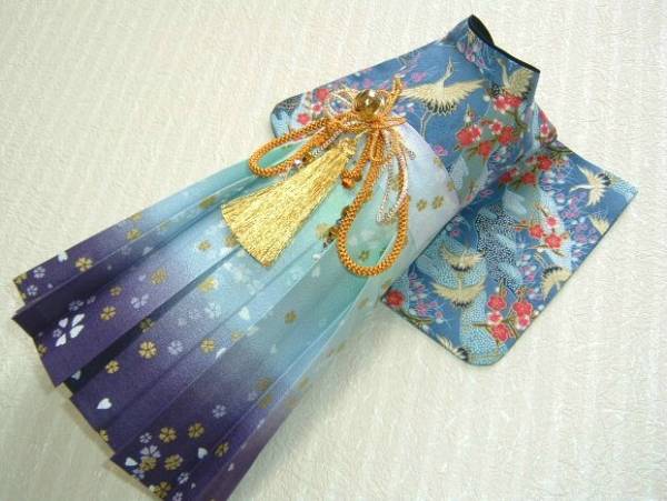 ★袴付き着物のオーダー★青地鶴柄の着物と、紫系地袴