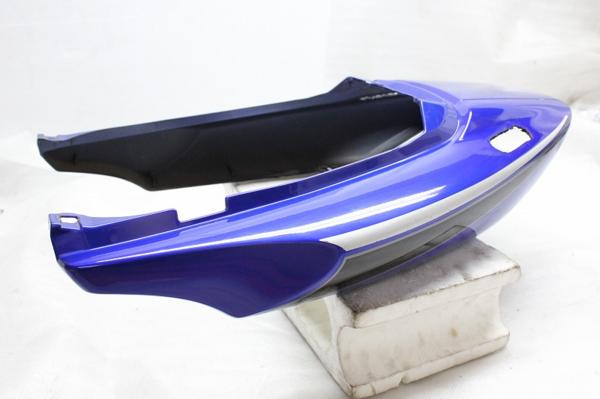 CB400SF VTEC Ⅱ (NC39) シートカウル　割れなし CVz21