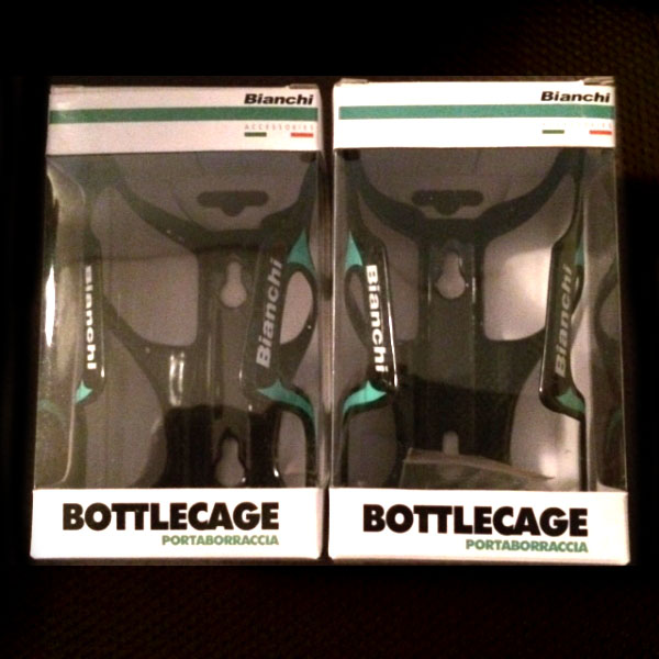 特価 Bianchi ビアンキ カーボン ボトルケージ ネジ 箱入 2個