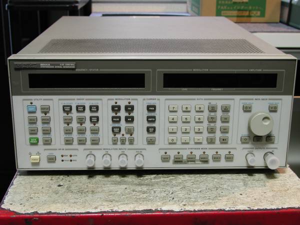 HP 8644A/001，002，004，007 (0.26～2060MHz) シンセSG(難有り) HP