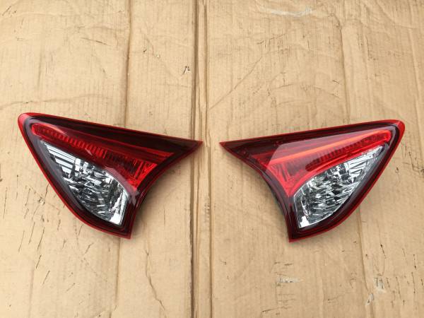 マツダ CX-5 純正 トランクリッド テールライト (セット)!P!