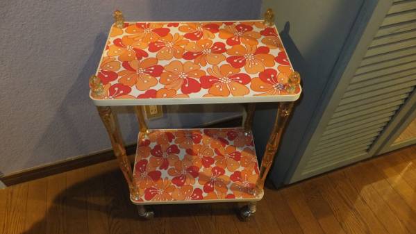 レトロ　ワゴン　花柄