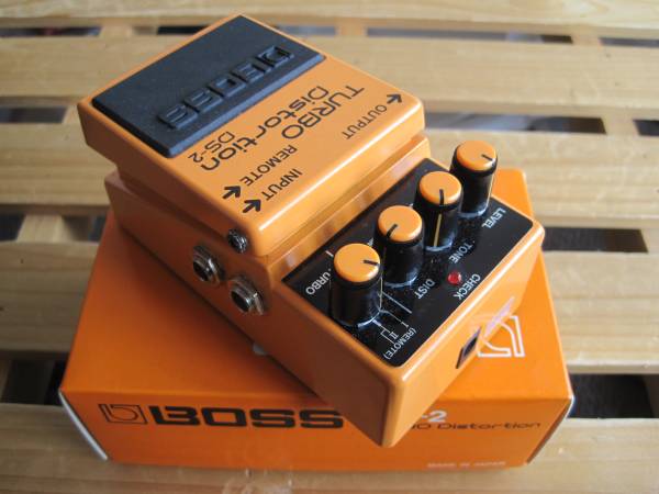 【箱付き】BOSS DS-2 日本製　made in japan BOSS(ボス)DS-2☆ディストーション MADE IN JAPAN 箱付き中古品 BOSS