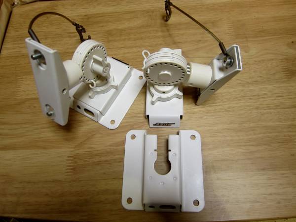 BOSE　CW-30W（白）　ペア　ブラケット　