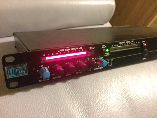 Urei Limiter LA-10 | - Stereo Compressor UREI Compressor⁄Limiter