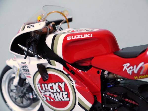 ST27 1/12 RGV-Γチームラッキーストライク WGP 1994 完成品 1⁄12 SUZUKI
