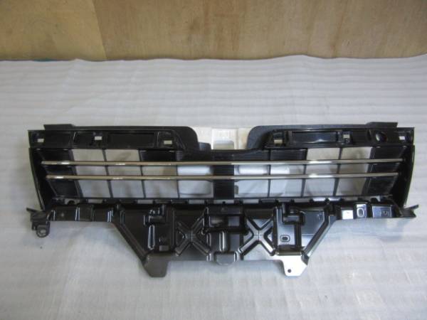 即決 美品 ZRR80 ヴォクシー ZS 煌 純正 グリル 87622 ヴォクシー 後期