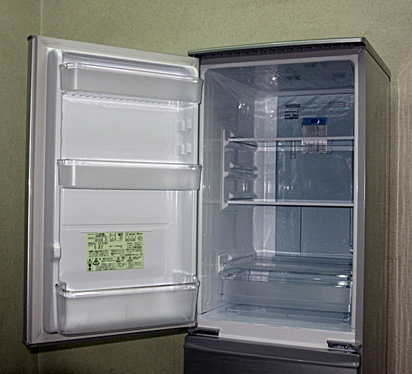 2012年製★SHARP★プラズマクラスター搭載★167L冷蔵庫(5R93788)