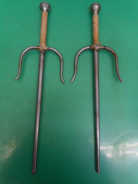 サイ 釵 空手 琉球古武道 武具 沖縄古武術 収納袋付き 一本堂 釵