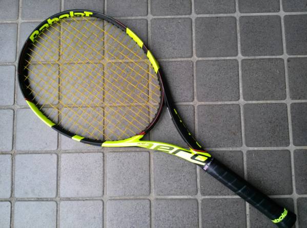 バボラ ピュアアエロ 2016 Babolat PURE AEROテニスラケット