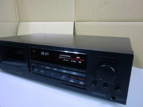AIWA レトロラジカセ CS -80ジャンク品 大人気，新作登場 パナソニック ポータブルステレオCDシステム RX-ED57