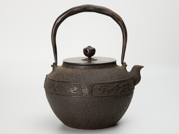 ◆楽◆　銅蓋雨龍紋鉄瓶