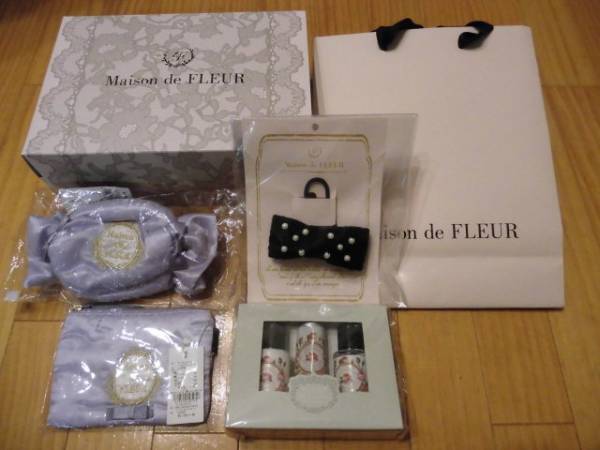 Maison De Fleur 16 イクスピアリ限定 メゾンドフルール ポーチ 売買されたオークション情報 Yahooの商品情報をアーカイブ公開 オークファン Aucfan Com