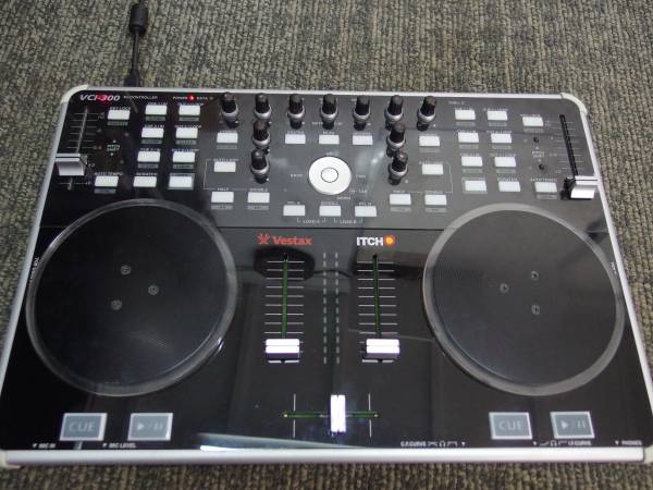 Vestax　vci300とセラートITCHソフト同梱