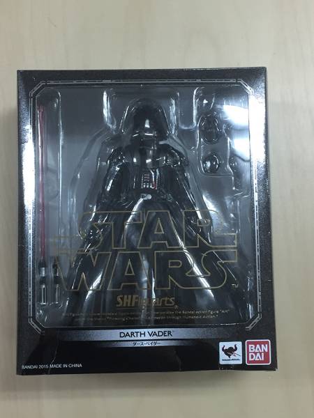 新品 未開封 S.H.フィギュアーツ ダース・ベイダー SHF 箱傷