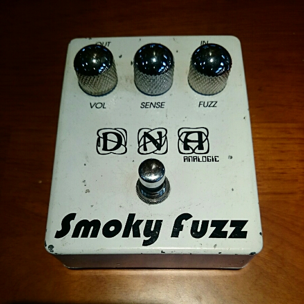 Smoky Fuzz DNA スモーキーファズ DNA ANALOGIC ⁄ SMOKY FUZZ レビュー