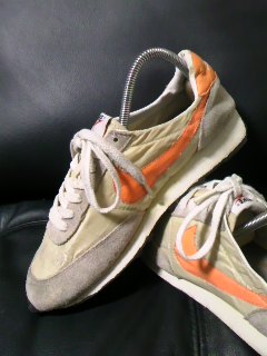 衝撃!限定カラー!DAYBREAKプレミアムビンテージスニーカーLDV