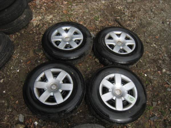 ハイエース 200系 バリ山 4本 ブリヂストン 195 80 107/105LLT19