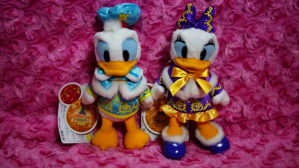 貴重30周年 ドナルド&デイジー クリスマス2013 ぬいぐるみバッジ