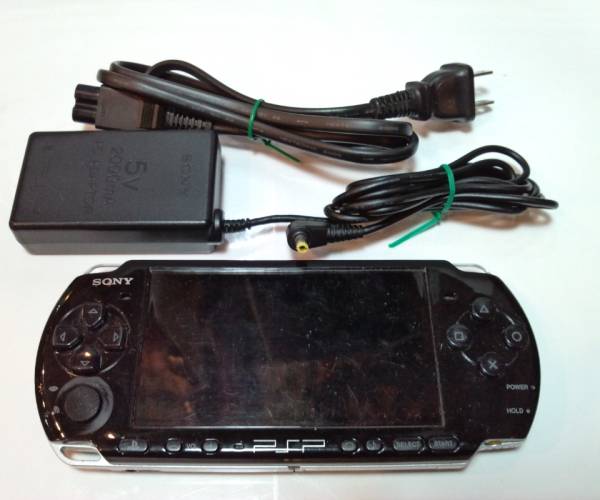 ☆ACアダプタ付き☆PSP-3000本体 ピアノ・ブラック