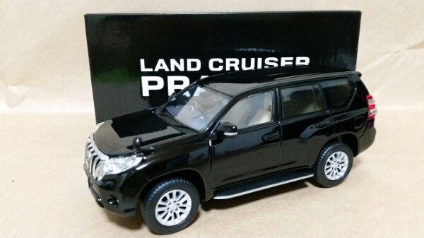 トヨタ非売品1/30新型ランドクルーザープラド カラーサンプル ボディ