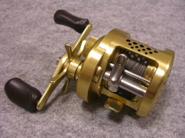 即決☆シマノ カルカッタ コンクエスト 200 RH440 ☆右巻き 使用に伴う